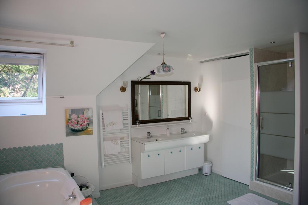Les Hibiscus Bed & Breakfast Maisons-Laffitte Eksteriør bilde
