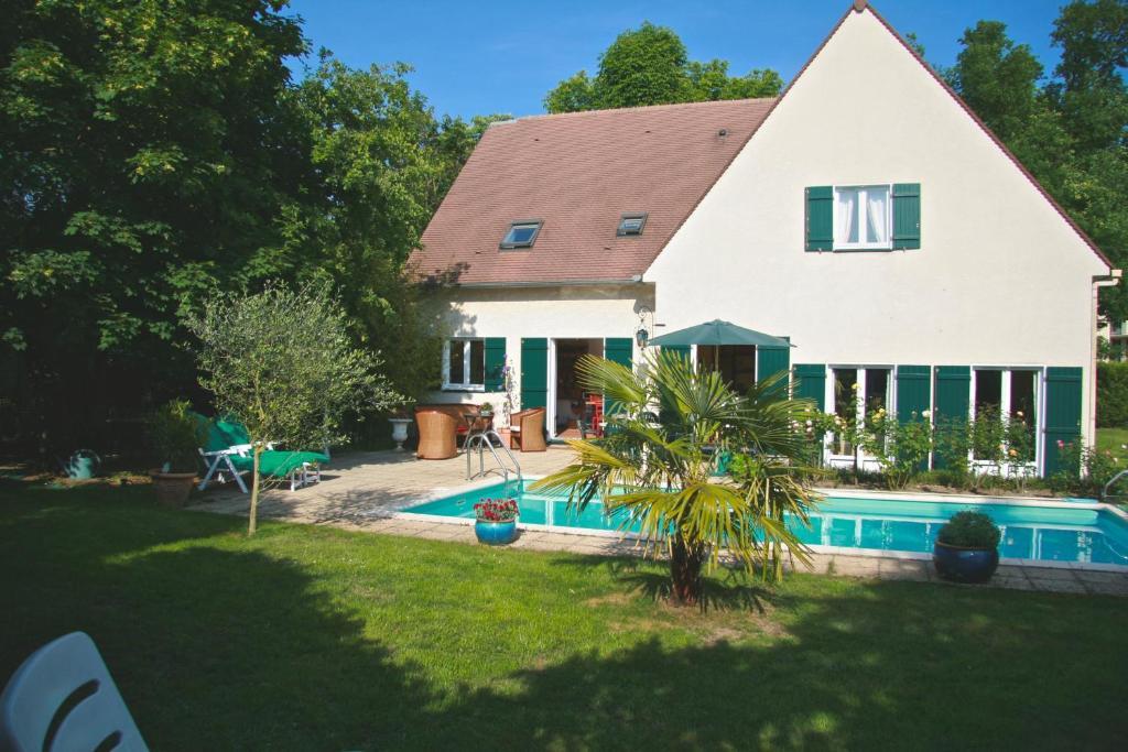 Les Hibiscus Bed & Breakfast Maisons-Laffitte Rom bilde