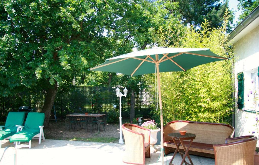 Les Hibiscus Bed & Breakfast Maisons-Laffitte Eksteriør bilde