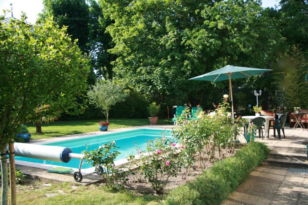 Les Hibiscus Bed & Breakfast Maisons-Laffitte Eksteriør bilde