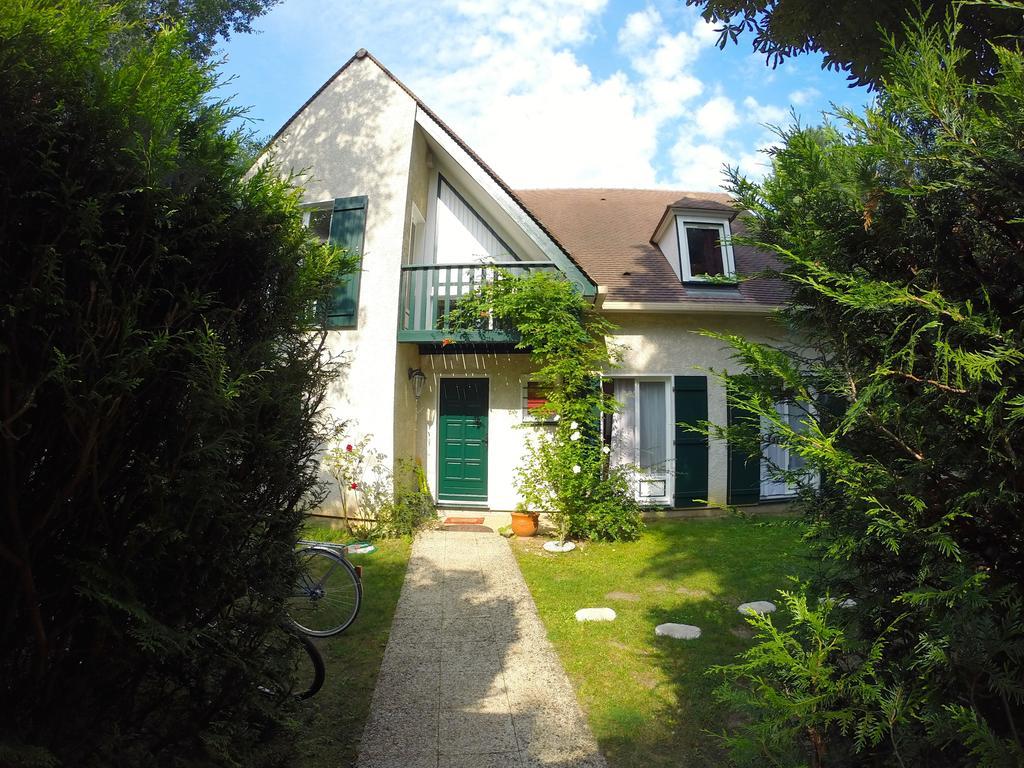 Les Hibiscus Bed & Breakfast Maisons-Laffitte Eksteriør bilde