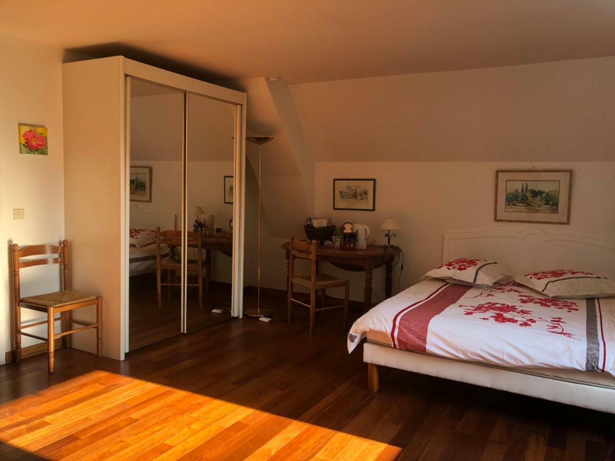Les Hibiscus Bed & Breakfast Maisons-Laffitte Eksteriør bilde