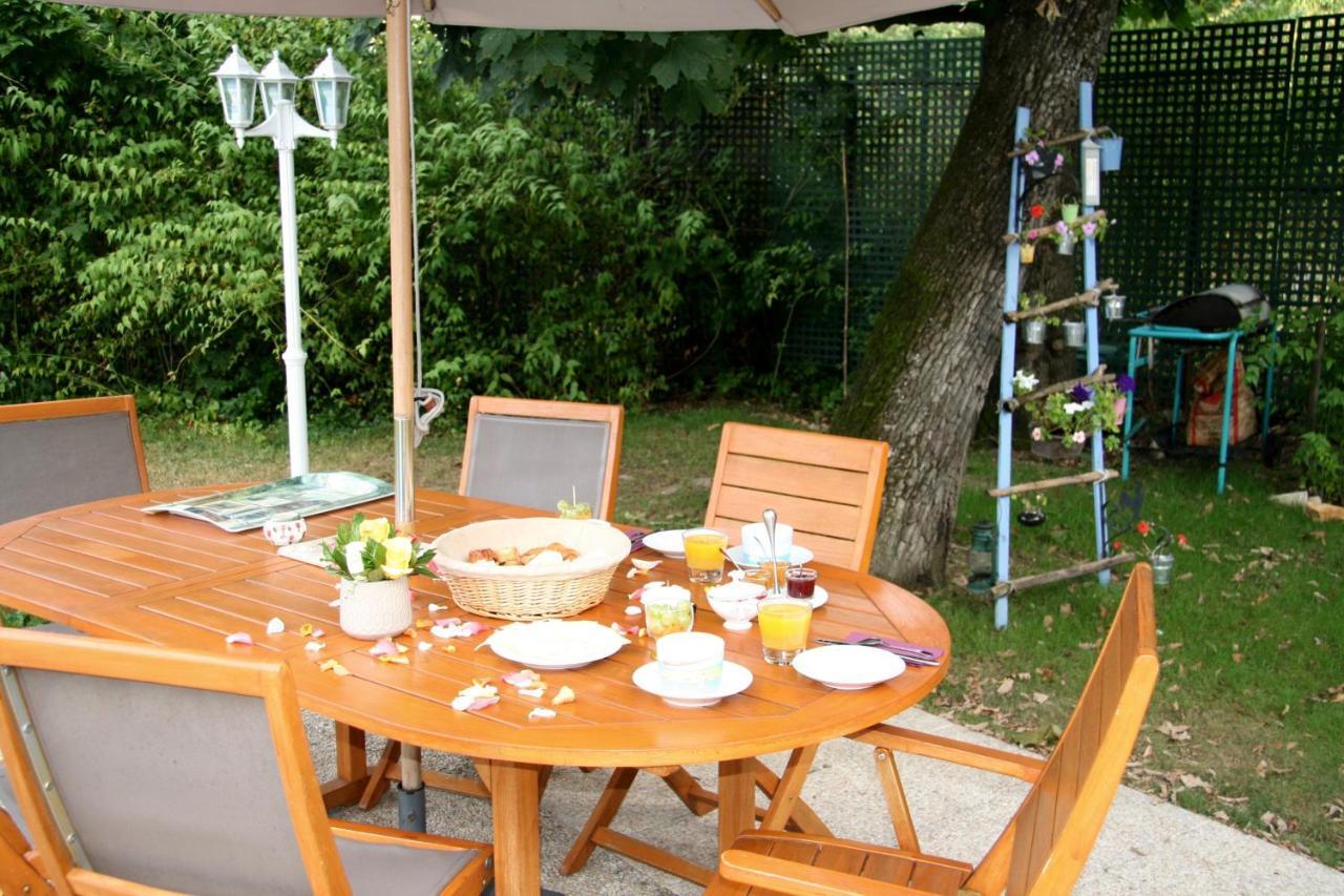 Les Hibiscus Bed & Breakfast Maisons-Laffitte Eksteriør bilde